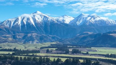 İHA 'nın geniş tarım ve tarım alanı perspektifi Güney Adası NZ' nin göbeğinde.