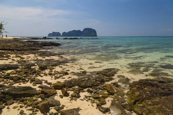 Ocean Coast Tropical Paradise Turquoise Ocean Rock Yellow Sand Island — Stock Photo, Image