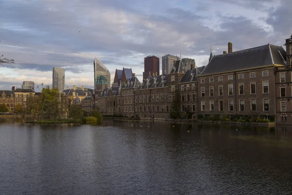 Miasto Haga Den Haag Budynek Parlamentu Binnenhof Tle Wieżowce Holandia — Zdjęcie stockowe