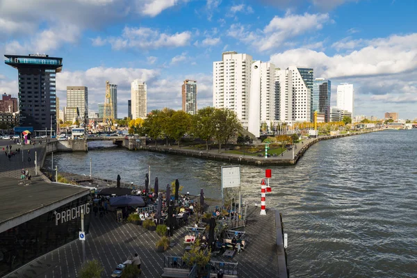 2016 Rotterdam Nederland Weergave Van Moderne Stad Met Hoogbouw Rivier — Stockfoto