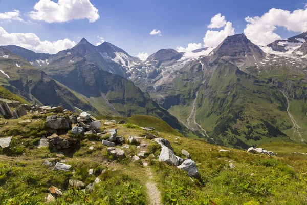Paysage Alpin Été Des Vallées Vertes Des Sommets Montagneux Recouverts — Photo