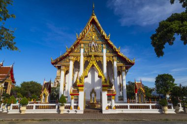 Antik tapınak Wat Chalong, Island Phuket - en büyük ve en saygın Tapınağı. Tayland. Dışarıda görüntüleyin. Turizm, turistik