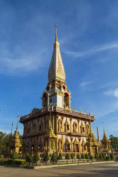 Starověký Chrám Wat Chalong Ostrov Phuket Největší Nejuctívanější Chrám Thajsko — Stock fotografie