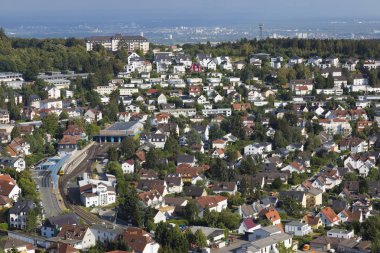 Kale Koenigstein şehir Koenigstein (Konigstein) im Taunus, Hesse, Almanya üzerinde görünümünden: Frankfurt yakınındaki tarihi kent. Turizm hedef, turistik