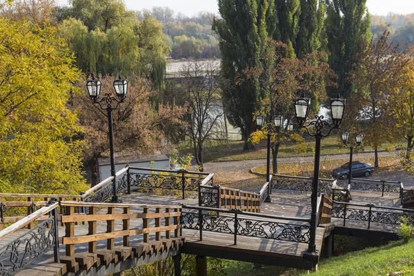 Colorful autumn in the city park. City Chernihiv. Ukraine. — Stock Photo, Image