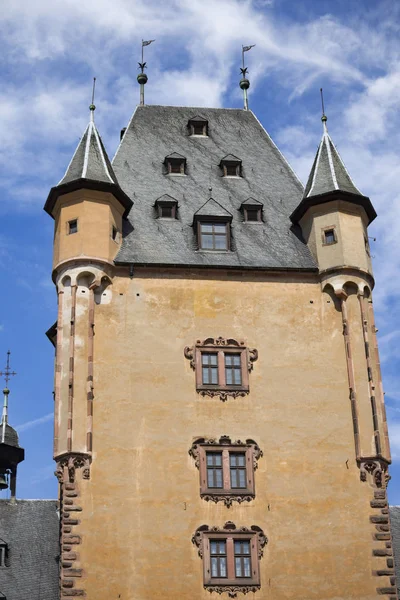 Středověká věž. Castle Johannisburg, město Aschaffenburg, Německo — Stock fotografie