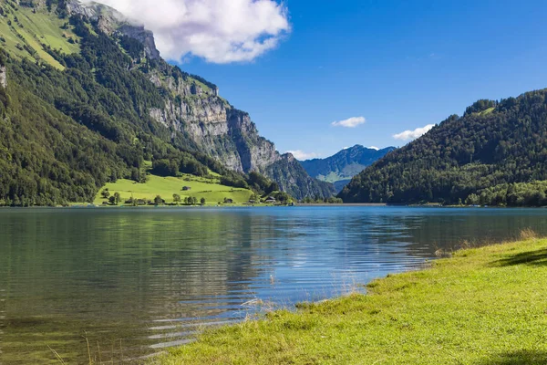 Klontalersee Dağ Gölü. Glarus Kton. İsviçre. — Stok fotoğraf