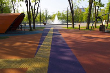 Boş modern çocuk oyun alanı. Dnipro şehri. Ukrayna