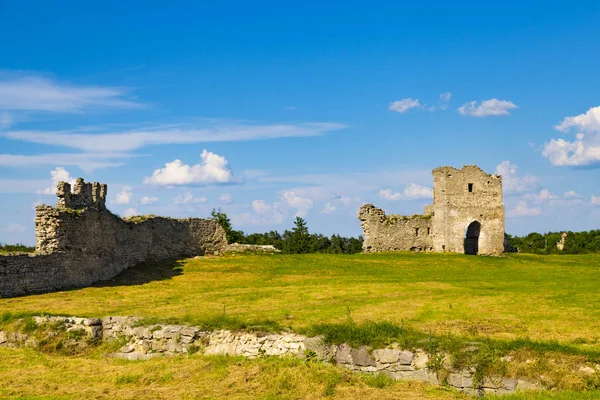 Ruinas de una fortaleza medieval. Kremenets. Ucrania — Foto de Stock