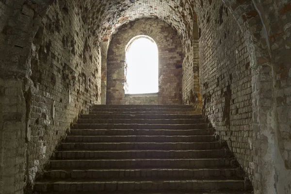 Dungeon staircase. Old fort Tarakanivsky, — Stock Photo, Image