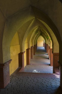 Taş tonozlu enfilade