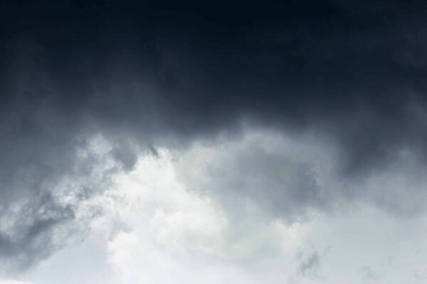 Many clouds are gathering to make it rain.