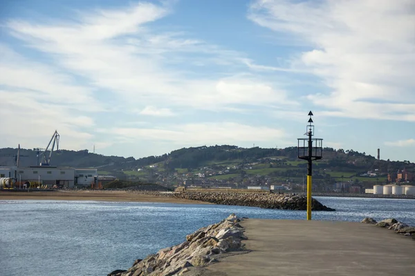 Foto Porto Asturiano Con Mare Cielo Luce Solare — Foto Stock