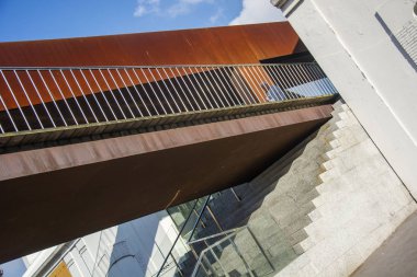 Bir bina ayrıntı birkaç renkler ve güneş ışığı fotoğraf