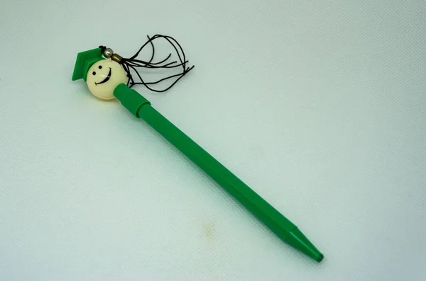 Green Pen Graduation Gift — Stock Photo, Image