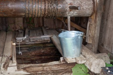 Güneşli bir yaz gününde Kostroma 'daki kutsal Trinity Ipatiev manastırı. Rusya 'nın altın halkasının etrafını dolaş. Yerel turizm.