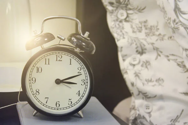 Horloge d'alarme de fermeture Une bonne journée au soleil en soirée. — Photo