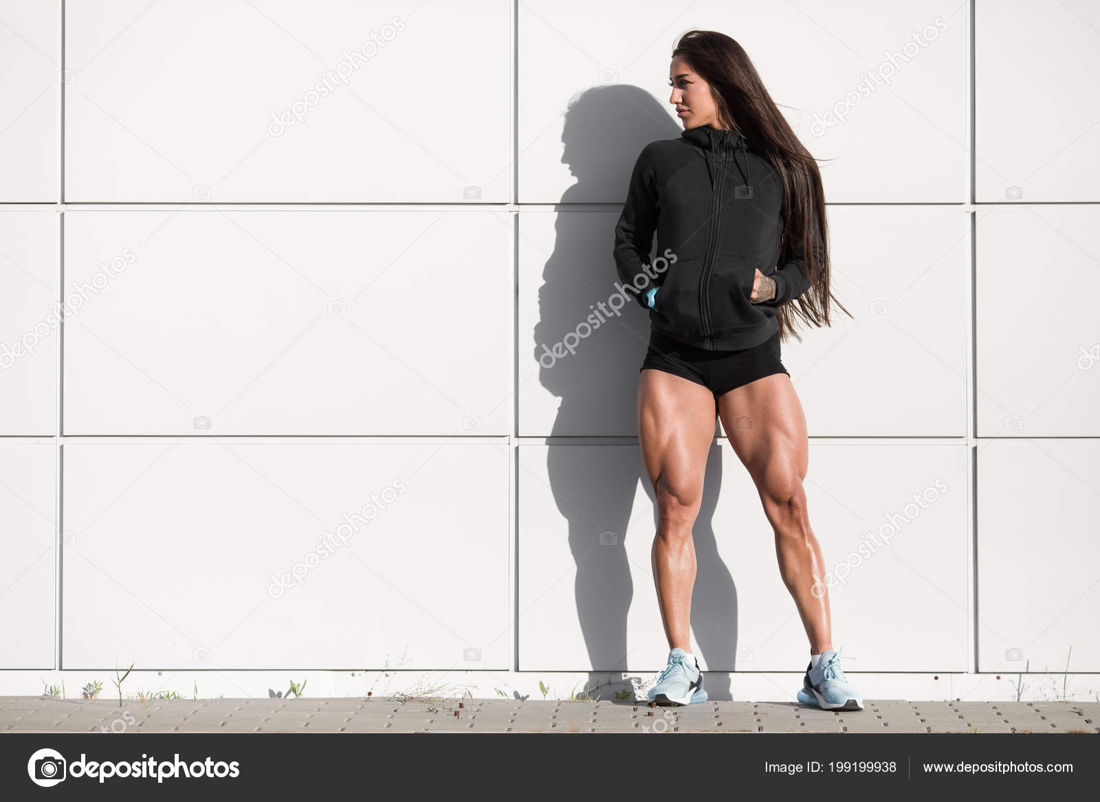 Sexy Athletic Woman Big Quads Muscular Girl Posing Outdoor Muscular Stock  Photo by ©Nikolas_jkd 199199938