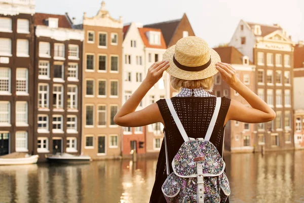 Viajar Amsterdam Mujer Hermosa Vacaciones Ciudad Amsterdam — Foto de Stock