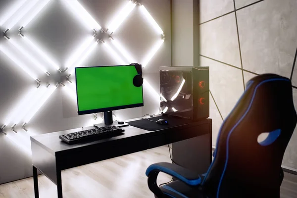 Sala Gamer Profissional Com Ultra Poderoso Computador Pessoal — Fotografia de Stock