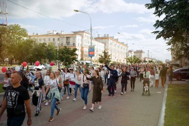                      Minsk, Belarus - 13 Ağustos 2020: Minsk 'te barışçıl protesto          