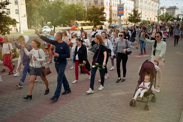 Mińsk Białoruś Sierpnia 2020 Pokojowy Protest Mińsku — Zdjęcie stockowe
