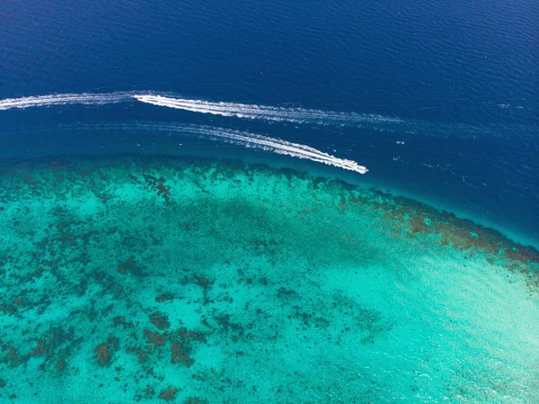 Océano Con Agua Clara Desde Arriba — Foto de Stock