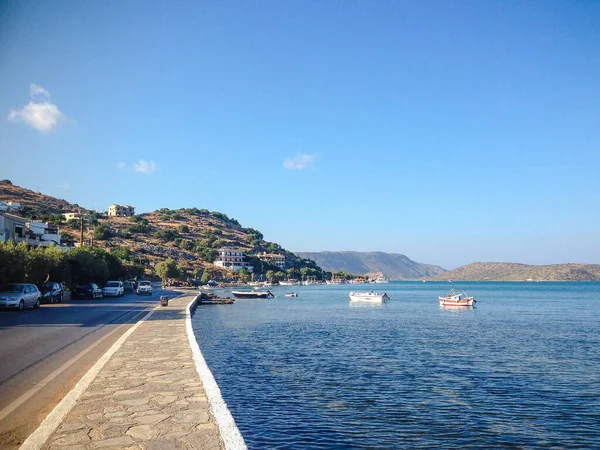 Elounda Kreta Grekland September 2017 Stig Utmed Havet Nära Vägen — Stockfoto