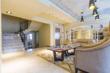 Yeni otelde otel salonu iç