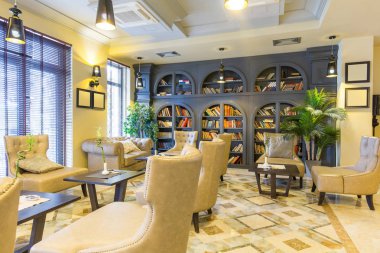 Yeni otelde otel salonu iç