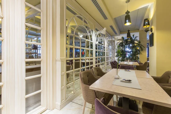 Hotel restaurant interior — Fotografie, imagine de stoc
