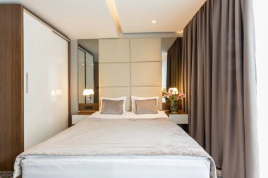 Lüks bir otel çift kişilik yatak yatak odası iç