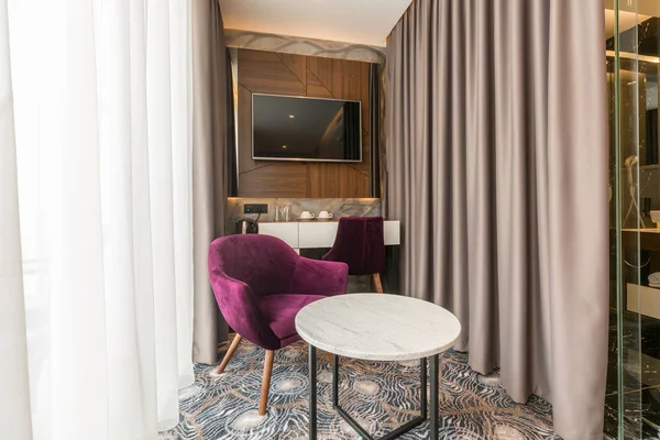 Innenausstattung eines luxuriösen Hotelzimmers — Stockfoto