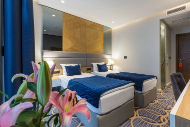 Modern lüks otel çift kişilik yatak odası iç