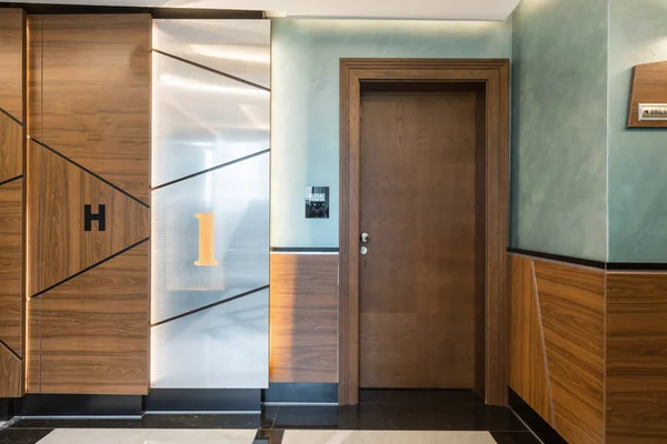 Hotellinteriör heltäckningsmatta korridor Hall — Stockfoto