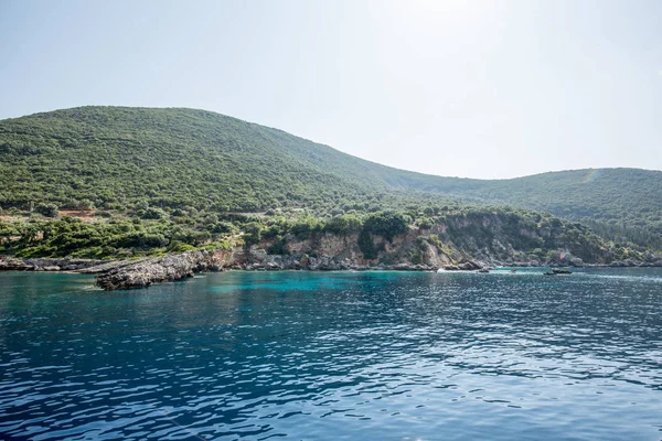 イオン海の崖、レフカダ島、ギリシャ — ストック写真