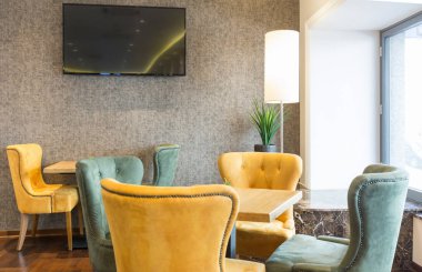 Modern bir otel kafe restoranıniç