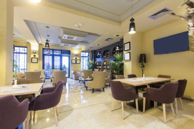 Yeni otelin içindeki otel restoranı.