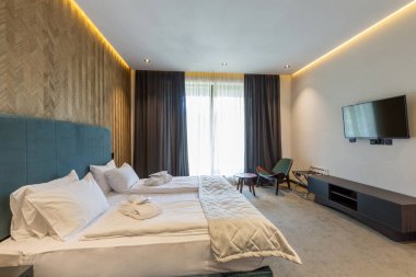 Dağ Oteli 'nde lüks bir otel odası.