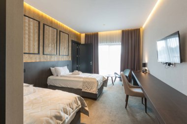 Dağ Oteli 'nde lüks bir otel odası.