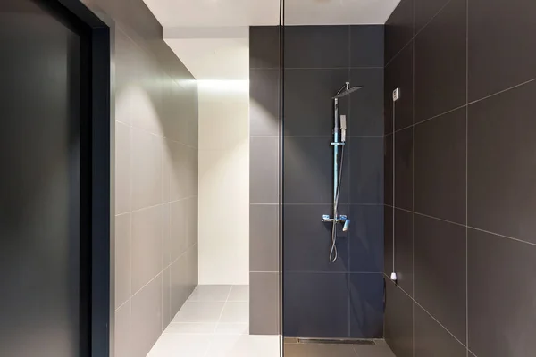 Intérieur Une Salle Bain Hôtel Intérieur Avec Cabine Douche — Photo