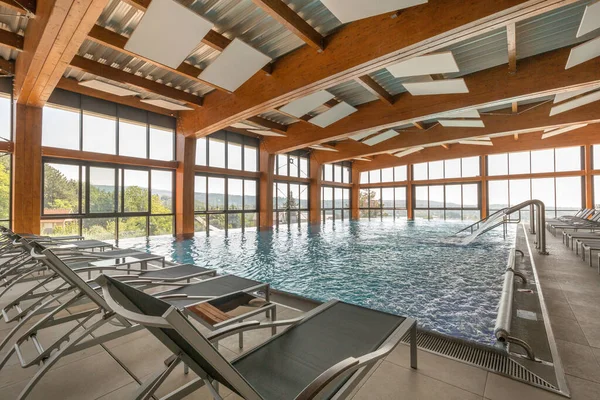 Piscine Intérieure Dans Hôtel Spa Centre Bien Être — Photo