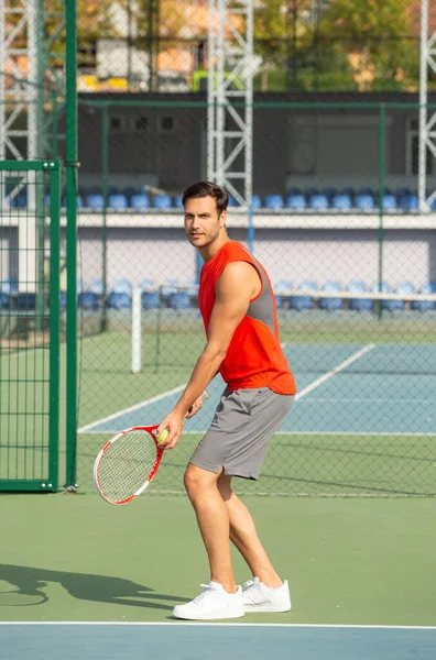 Beau Sportif Jouant Tennis Sur Court Tennis — Photo