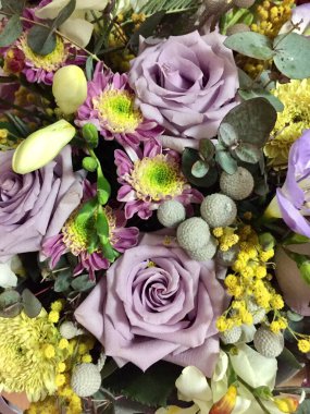 Taze çiçeklerin bileşimi.