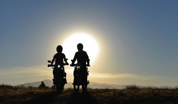 Motorfiets Touring Duels Prachtige Landschappen — Stockfoto