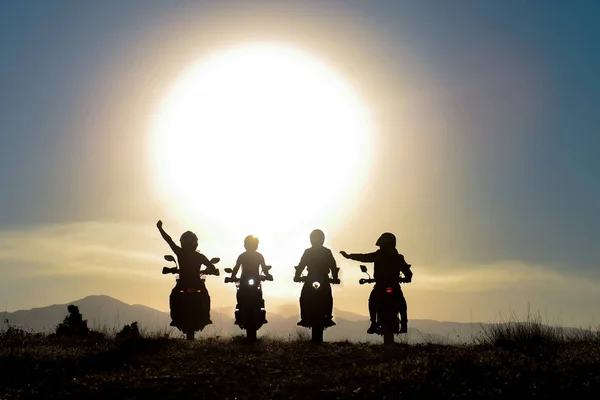 Видовищний Круїз Схід Сонця Переповненою Командою Мотоциклів — стокове фото