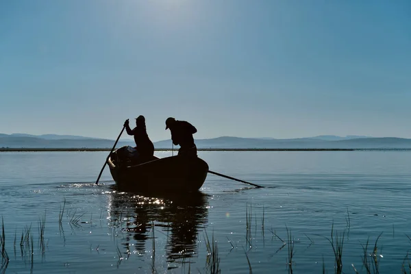 Man Och Hustru Utför Fiske Yrket — Stockfoto