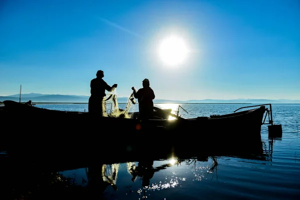 Чоловік Який Зробив Риболовлю Своєю Дружиною Концепція Риболовлі Схід Сонця — стокове фото