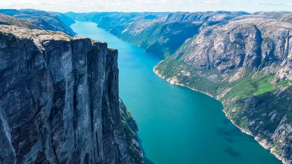 Norveç Ünlü Fiyort Alanı Büyük Manzarası — Stok fotoğraf