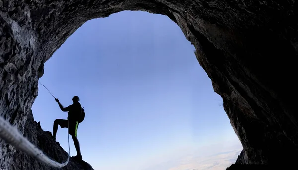 Aventuras de geólogo e alpinista — Fotografia de Stock